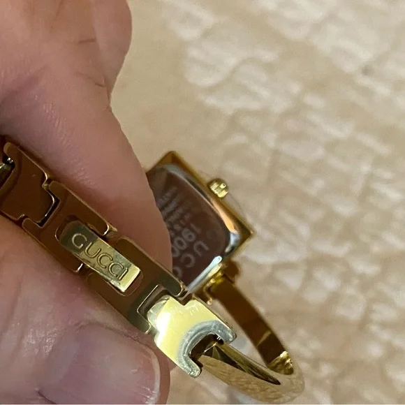 Gold Bangle Women's Watch 1900l MOP face - Picture 6 of 8